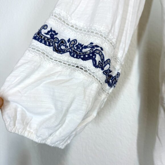 Ralph Lauren Tunic Top Blouse Medium White Blue Embroidered Summer Vacation - Picture 6 of 9
